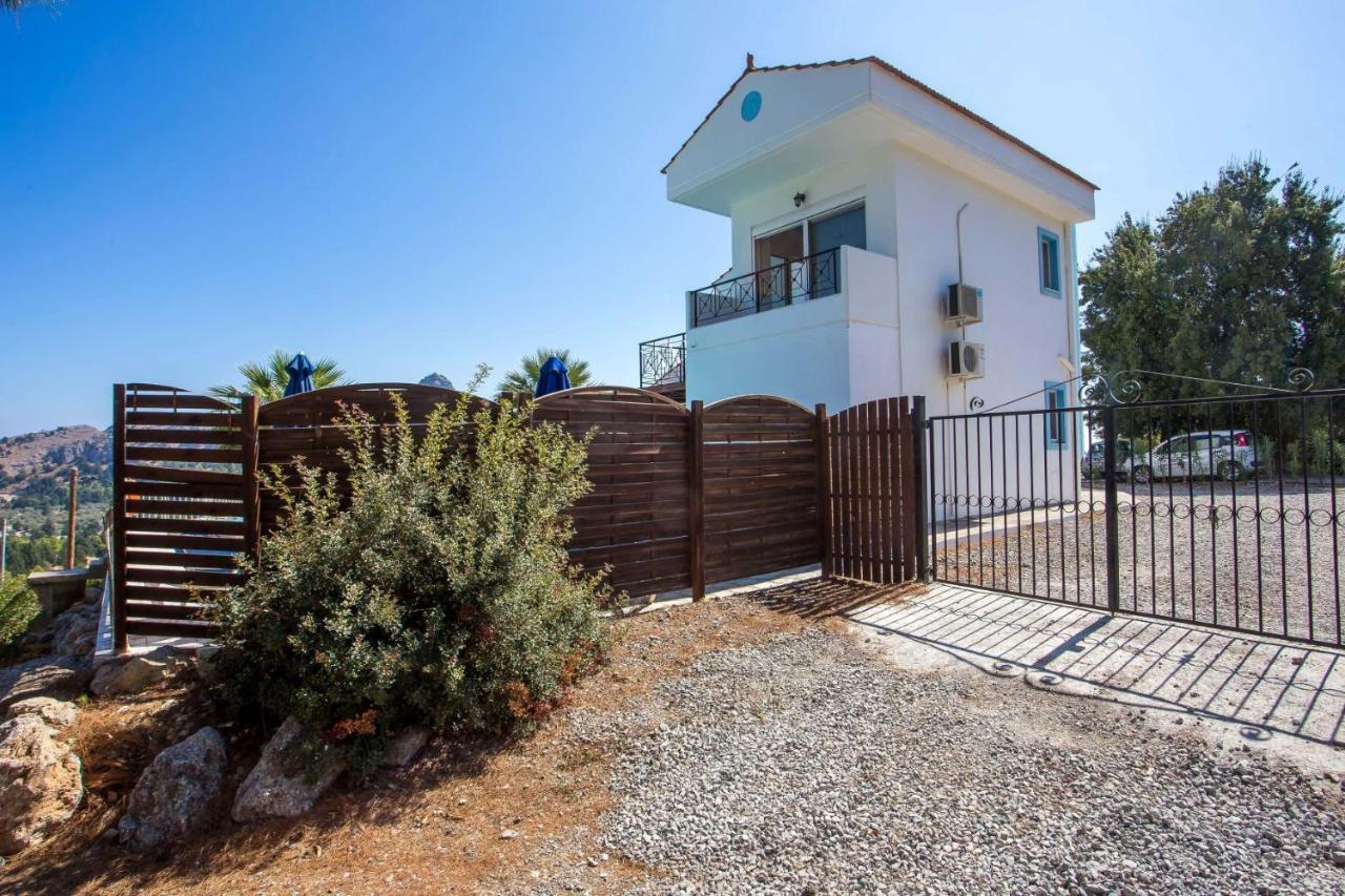 Villa Selene อาร์คานเยโลส ภายนอก รูปภาพ