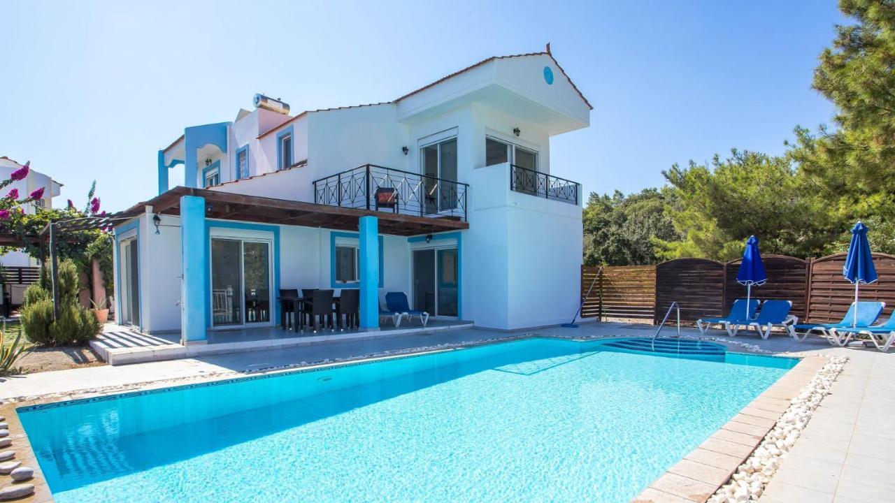 Villa Selene อาร์คานเยโลส ภายนอก รูปภาพ