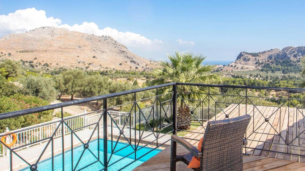 Villa Selene อาร์คานเยโลส ภายนอก รูปภาพ