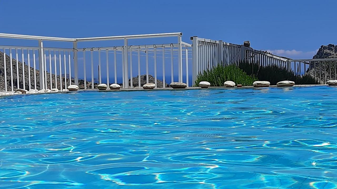 Villa Selene อาร์คานเยโลส ภายนอก รูปภาพ
