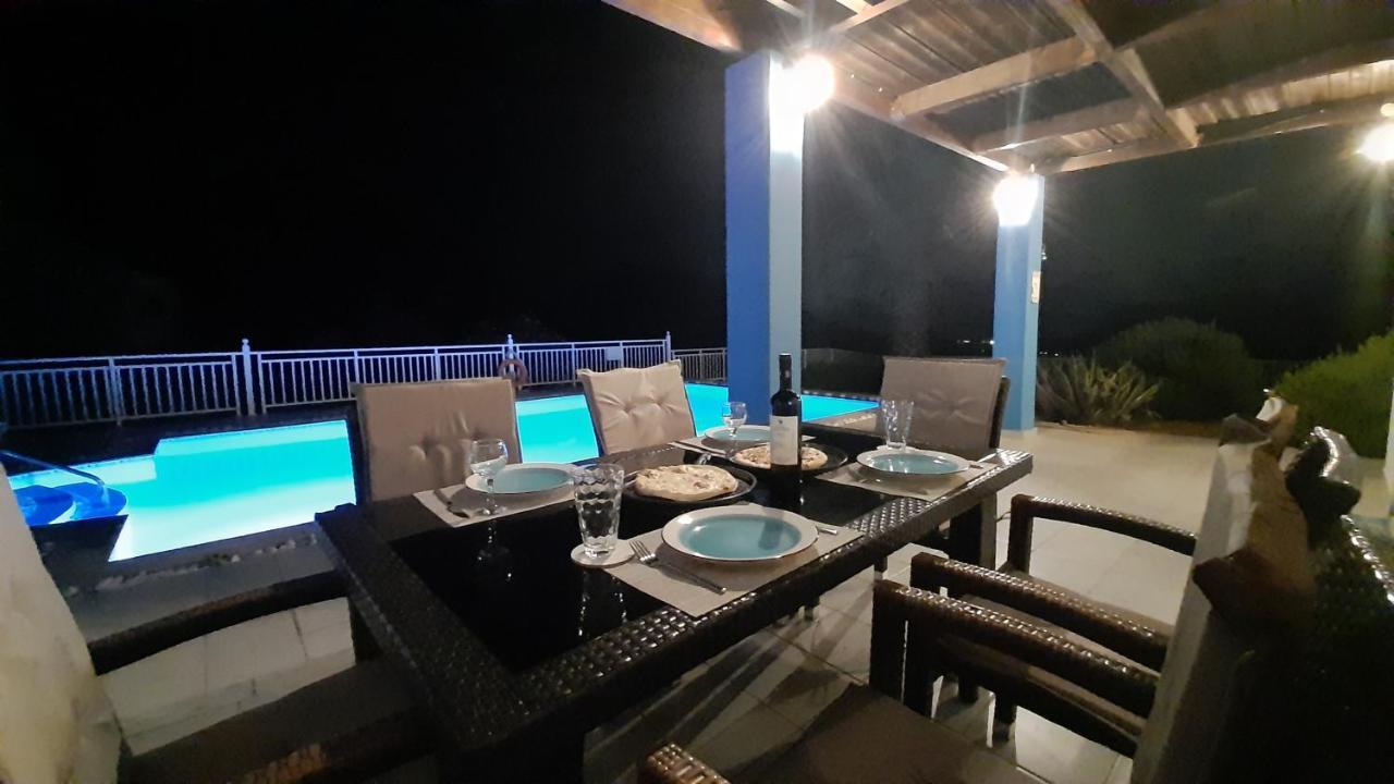 Villa Selene อาร์คานเยโลส ภายนอก รูปภาพ